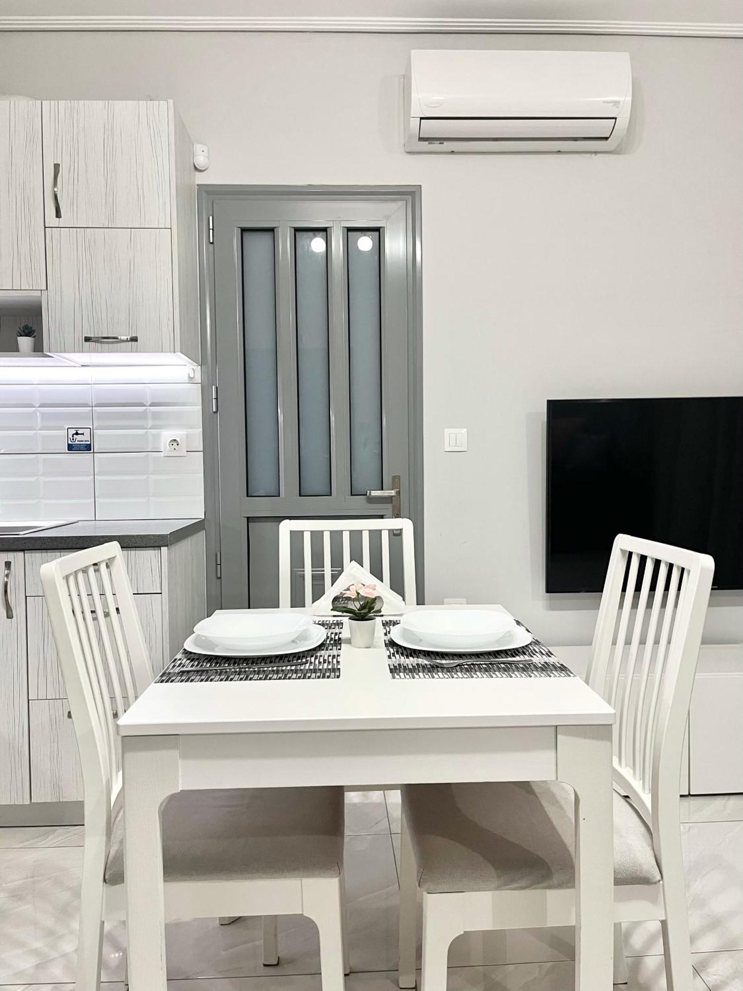 Blueline Apartment 3 Лутракі Екстер'єр фото