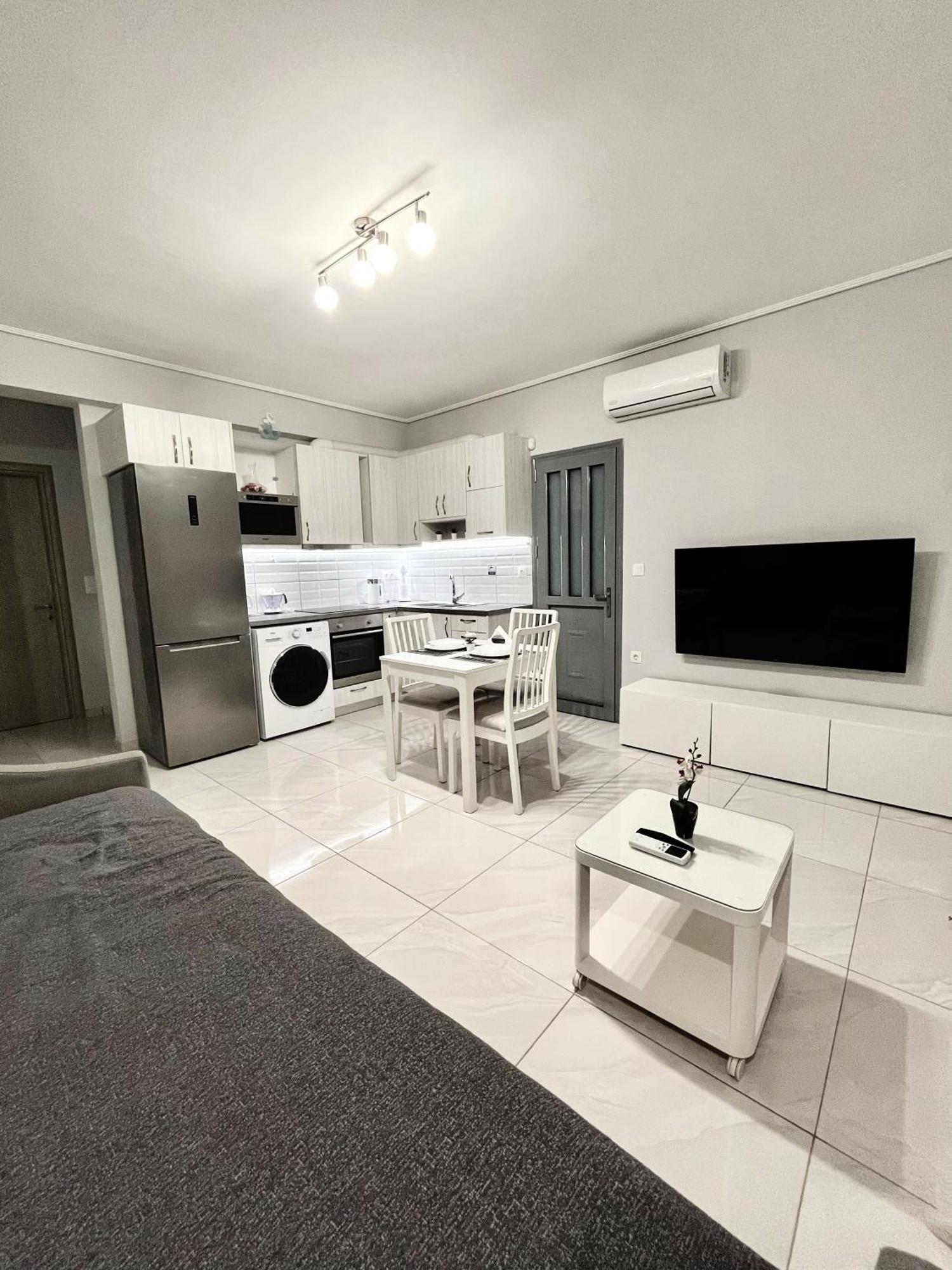Blueline Apartment 3 Лутракі Екстер'єр фото